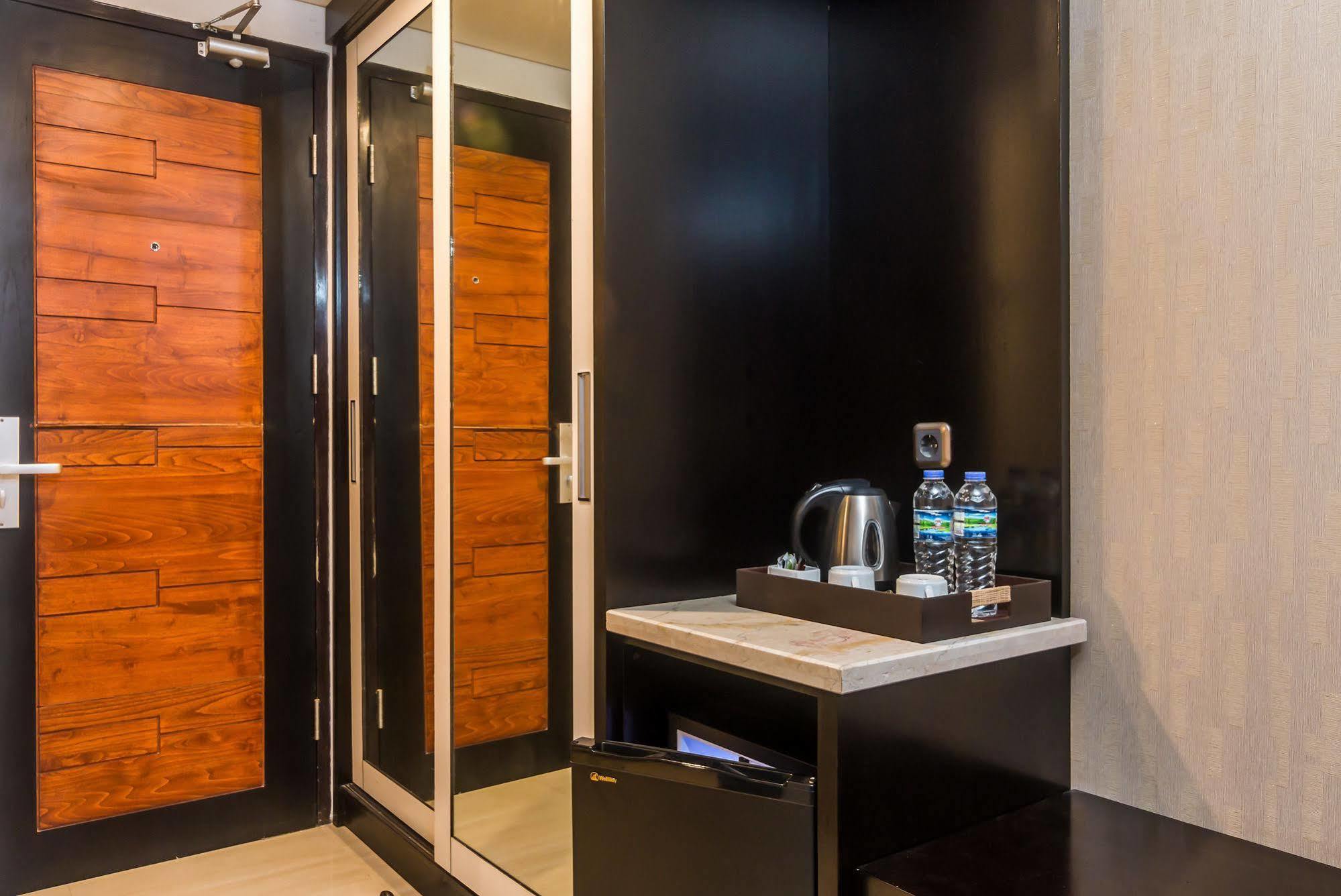 Zen Rooms Denpasar Marlboro Luaran gambar